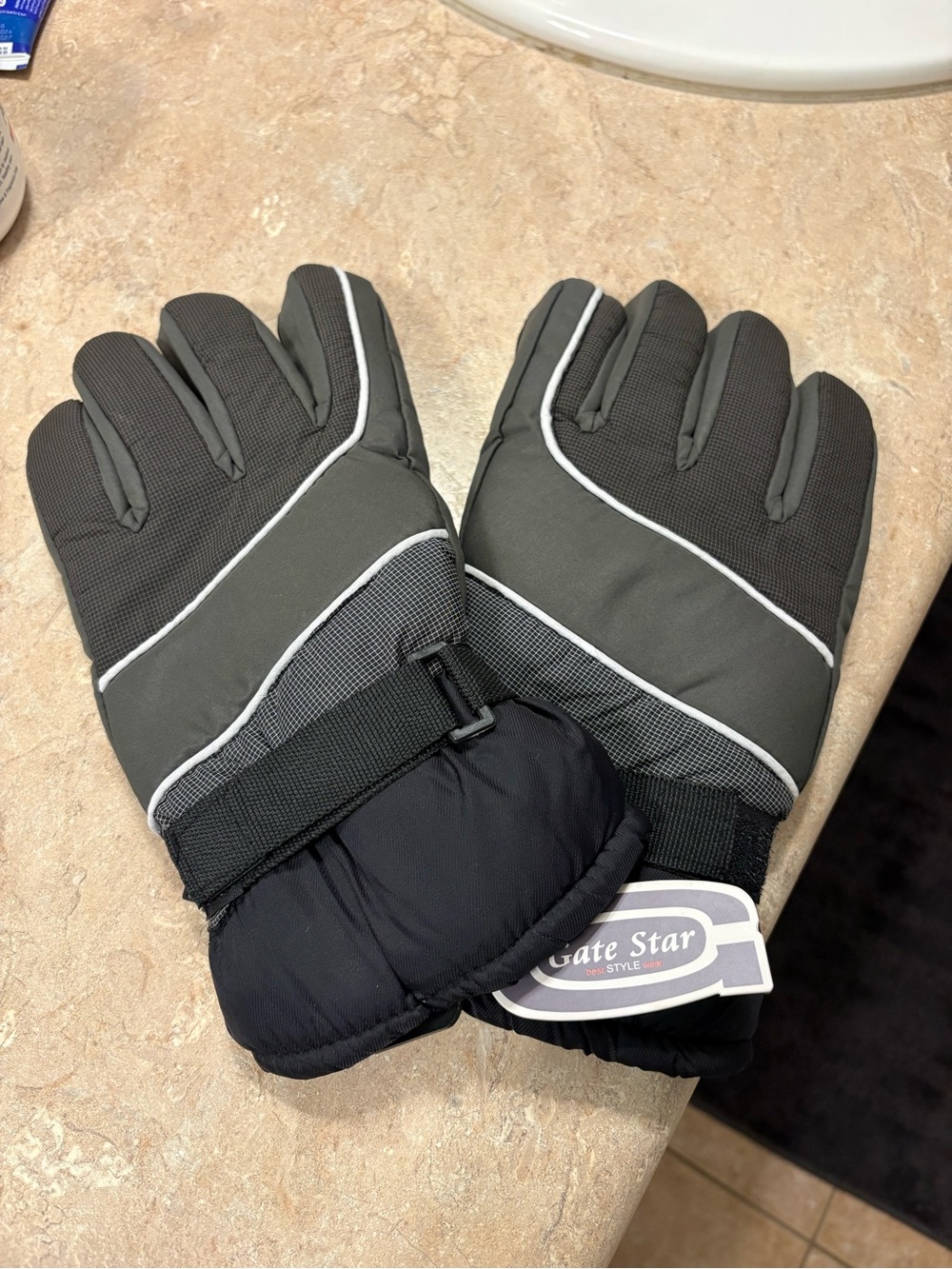 Gate Star Insulated Winter Gloves - Gray & Black